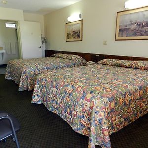 Queen Room Two Queen Beds Non-Smoking